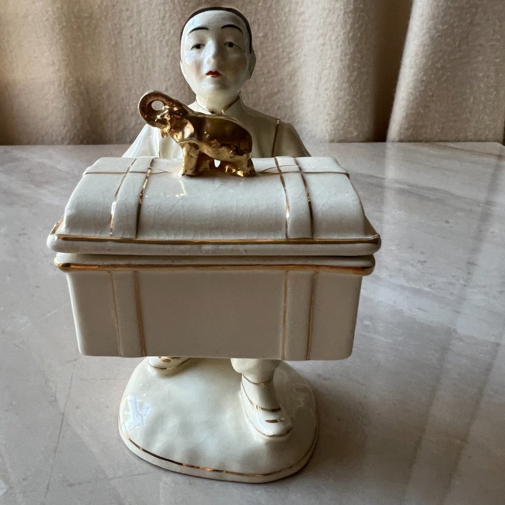 HINODE style  vintage 40's 50's ceramic porcelain oriental man carrying trunk